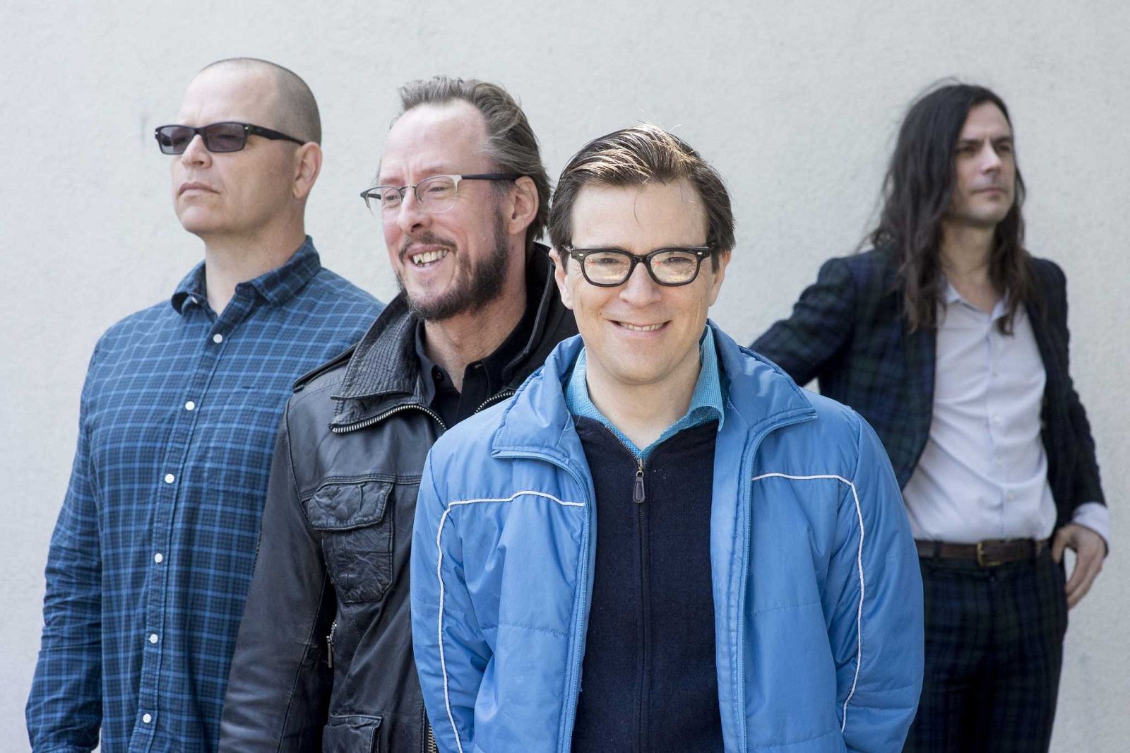 Weezer anuncia nuevo álbum y estrena