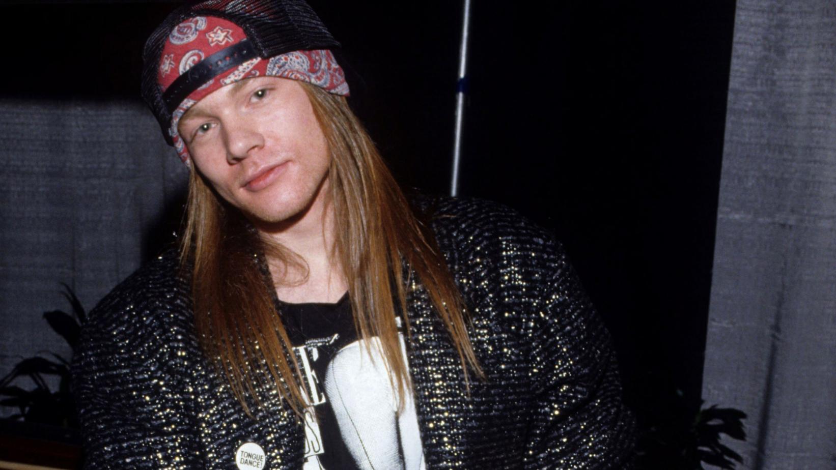 Guns N’ Roses Experto analiza canto de Axl Rose y asegura que aún