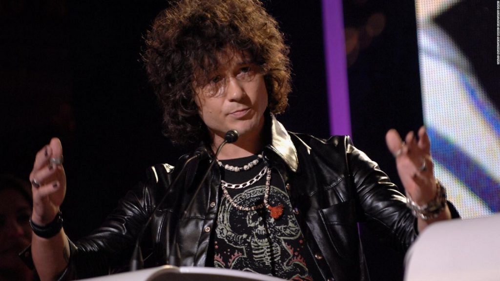 El método Bunbury: hallan fragmentos de otros autores en canciones de Héroes del Silencio y Enrique Bunbury