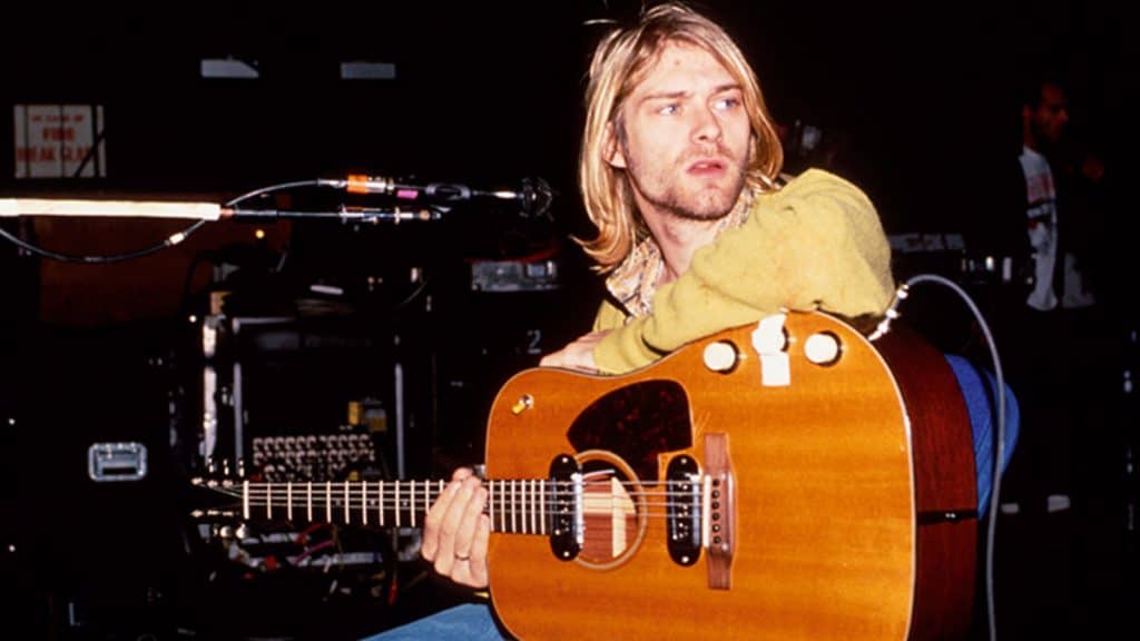 Subastarán la emblemática guitarra que usó Kurt Cobain en el MTV Unplugged de 1993 | Garaje del Rock