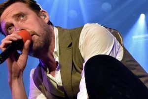 Ricky Wilson (Kaiser Chiefs) hace enfadar a los anti - vacunas con polémicos comentarios