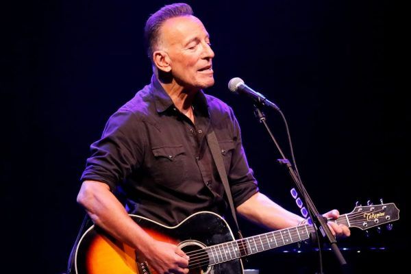 Se subastarán las armónicas y letras escritas a mano de Bruce Springsteen.