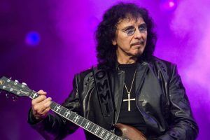 Tony Iommi dice que podrian haber mas shows de Black Sabbath