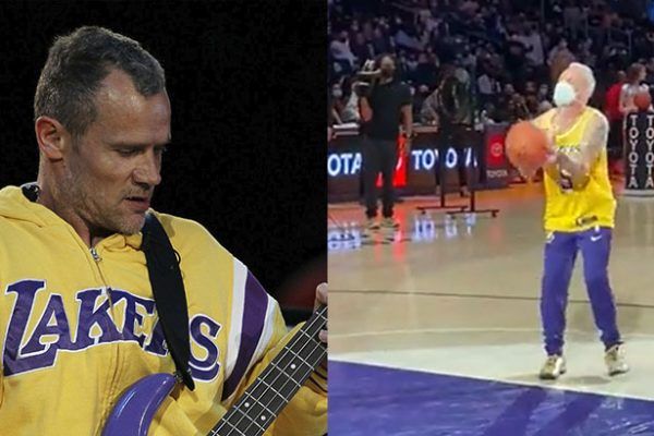 Mira a Flea (Red Hot Chili Peppers) demostrar sus habilidades de baloncesto en juego de los Lakers