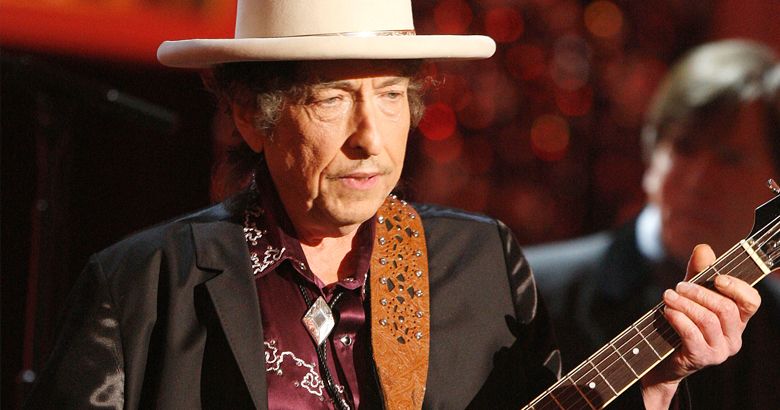 Bob Dylan: Mujer que lo demandó por presunto abuso sexual cambió las fechas de los hechos