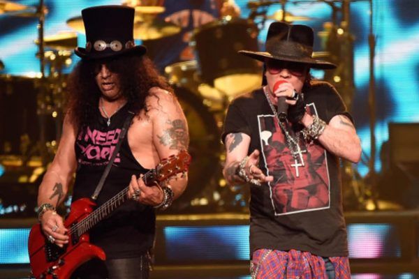 Slash dice que "está saliendo material nuevo de Guns N' Roses mientras hablamos"