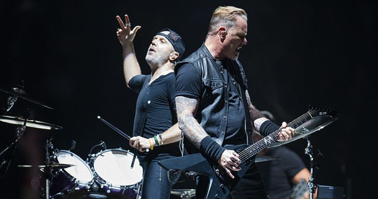 ¿Por qué James Hetfield permitió que Lars Ulrich sea el portavoz de Metallica en el caso Napster?
