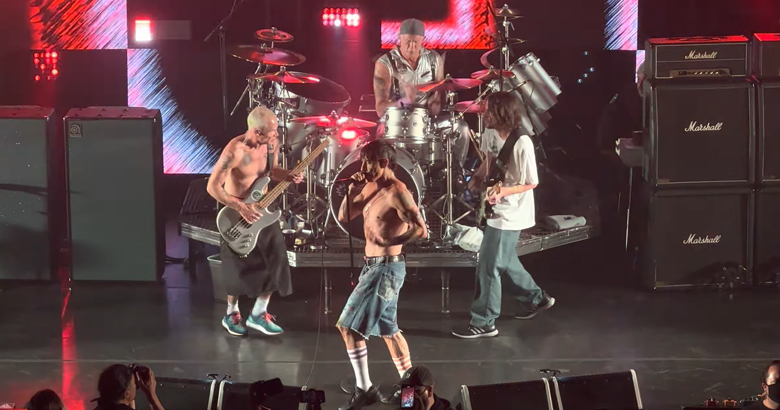 Así fue el primer concierto de Red Hot Chili Peppers de 2022 y el regreso de John Frusciante