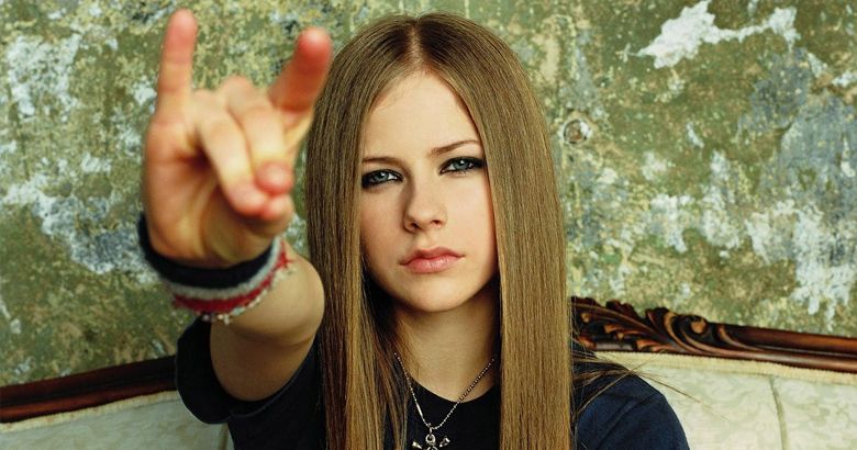 Avril Lavigne habla de sus inicios en la música y los conflictos: "No quería ser un pop chicloso"