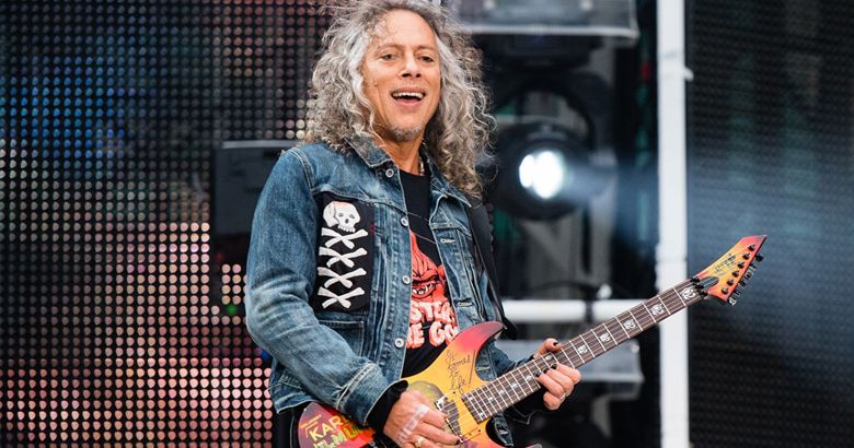 Kirk Hammett (Metallica) se equivoca al tocar la intro de "Nothing Else Matters" y se ríe
